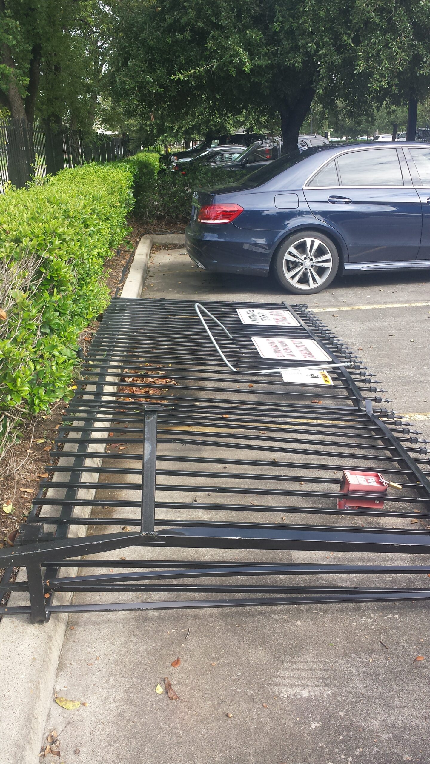 damaged commercial slide gate repair in Houston