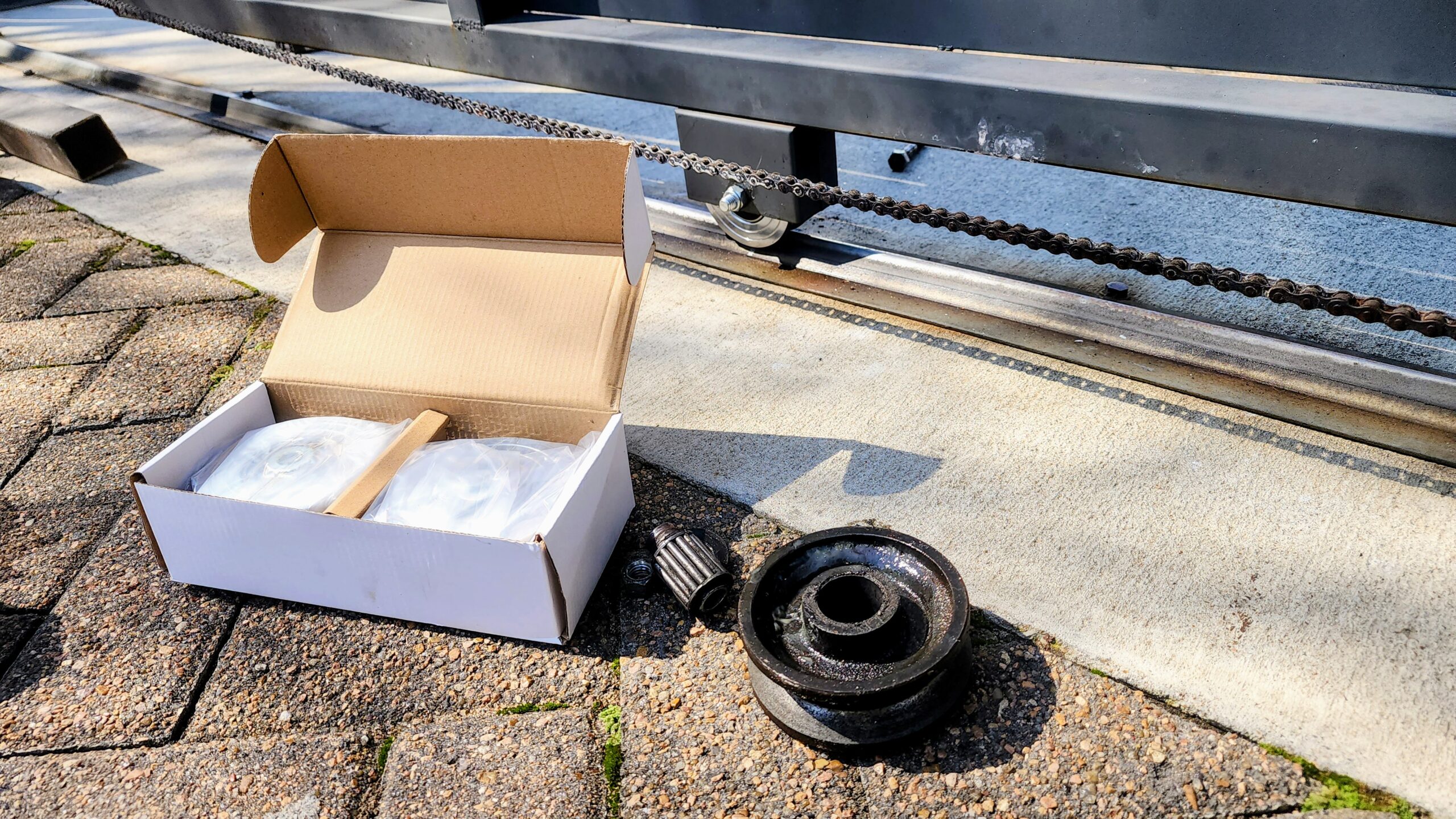 slide gate wheel replacement in Houston