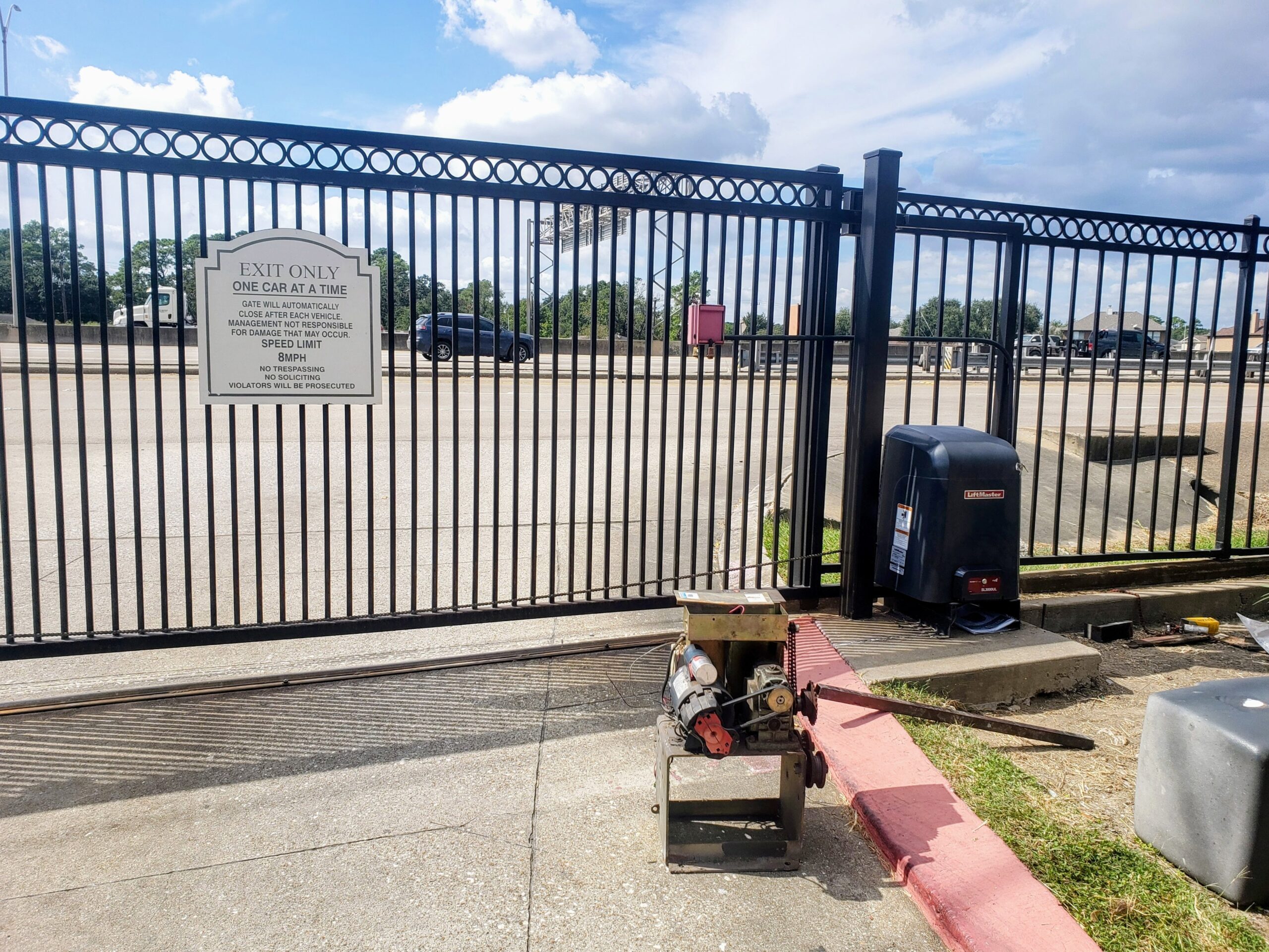 Apartment or commercial gate operator system in Pearland Texas